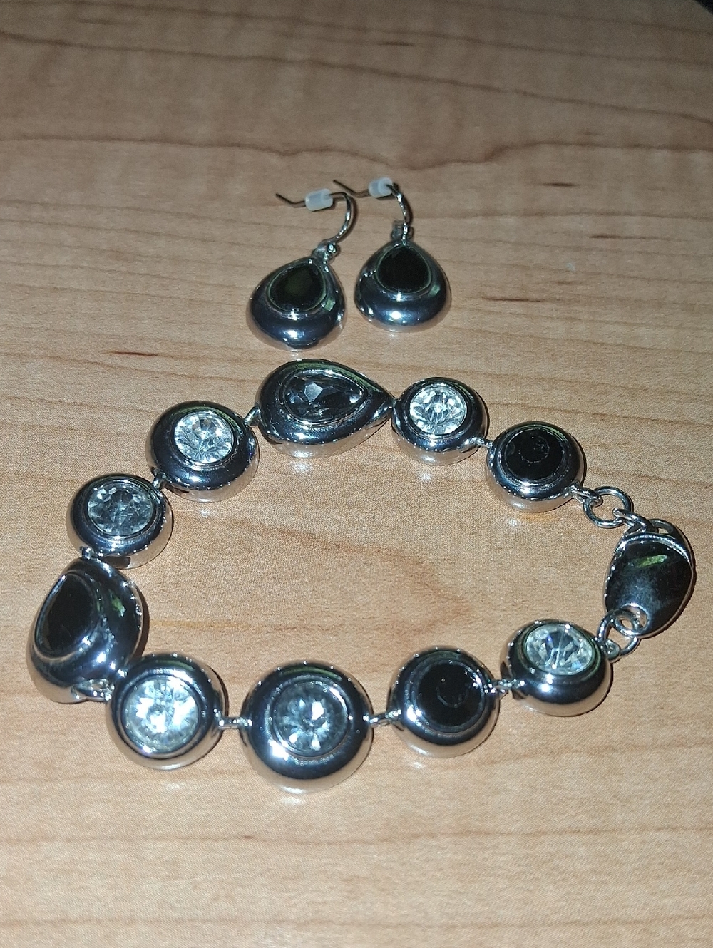 Silver Tone Black and Clear Stone Bracelet & Earring Set
